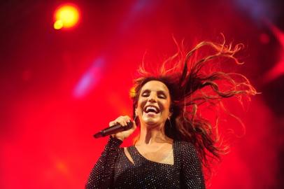 (Bruno Alencastro/Agência RBS) Ivete veio a Porto legre com a turnê de homenagem a Tim Mai