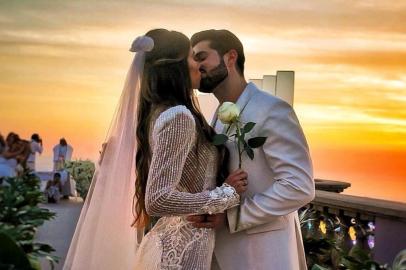 Alok em seu casamento com Romana Novais.