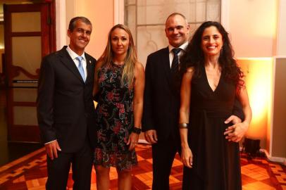  PORTO ALEGRE, RS, BRASIL, 15/01/2018: Coquetel de posse da nova diretoria da Associação Leopoldina Juvenil, no Salão Vila Rica do clube. Atual presidente Gustavo Caleffi passará o cargo para Marcelo Corrêa da Silva. Na foto: Marcelo Corrêa da Silva, Mariana Barata, Gustavo Caleffi e  Luana CaleffiIndexador: ISADORA NEUMANN