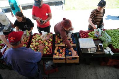  CAXIAS DO SUL, RS (04/12/2018). Feira do Agricultor movimenta R$ 40 milhões por ano em Caxias do Sul. (Antonio Valiente/Agência RBS)