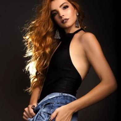 Náthalie de Oliveira, 24 anos,  é a primeira mulher transexual a ser candidata do concurso de beleza Miss Rio de Janeiro