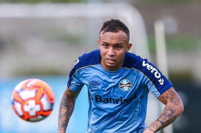 Treino Gremio PORTO ALEGRE, RS, BRASIL, 14.01.2019. Treino do Grêmio no CT Luiz Carvalho. Na foto, Éverton.FOTO: LUCAS UEBEL/GRÊMIO, DivulgaçãoEditoria: SPOIndexador: Lucas UebelSecao: futebolFonte: Gremio.netFotógrafo: Treino Gremio 