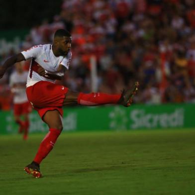  IJUÍ, RS, BRASIL, 20.01.2019. São Luiz e Inter se enfrentam em Ijuí, no Estádio 19 de Outubro, pela primeira rodada do Campeonato Gaúcho 2019.Foto: Tadeu Vilani/Agência RBS