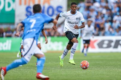 Jean Pyerre na estreia do Grêmio no Gauchão, contra o Novo Hamburgo