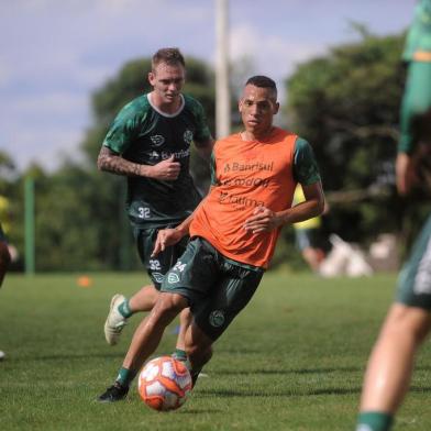  CAXIAS DO SUL, RS, BRASIL, 21/01/2019 - Juventude treina para enfrentar o São José, de Porto Alegre. O confronto ocorre no dia 23 de janeiro, no estádio Alfredo Jaconi. NA FOTO: atacante Breno. (Marcelo Casagrande/Agência RBS)