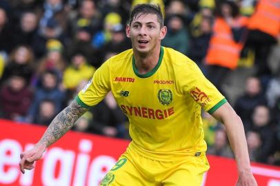 Nantes' Argentinian forward Emiliano Sala controls the ball during the French L1 football match between Nantes and Rennes at La Beaujoire stadium in Nantes, western France, on January 13, 2019. (Photo by LOIC VENANCE / AFP)