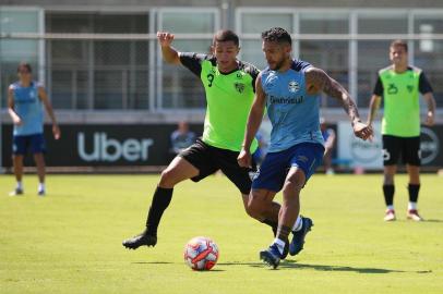 Jogo reino do GrÃªmio contra o Cruzeiro (RS)PORTO ALEGRE, RS, 22.01.2019 Â FUTEBOL-GRÃMIO: Jogo reino do GrÃªmio contra o Cruzeiro (RS), realizado no CT Luiz Carvalho, em Porto Alegre, nesta terÃ§a-feira (22). (Foto: Everton Silveira/Agência Freelancer/Folhapress)