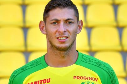  (FILES) A file photo taken on September 18, 2017 in Nantes Argentinian forward Emiliano Sala. - Cardiff striker Emiliano Sala was on board of a missing plane that vanished from radar off Alderney in the Channel Islands according to  French police sources on January 22, 2019. (Photo by LOIC VENANCE / AFP)Editoria: SPOLocal: NantesIndexador: LOIC VENANCESecao: soccerFonte: AFPFotógrafo: STF