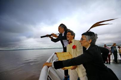  PORTO ALEGRE - BRASIL - Vamos até a Ilha do Presídio em uma divulgação do espetáculo SBØRNIA KONTR¿ATRACKA. O espetáculo tem essa pegada de um mundo melhor, de união e vai totalmente contra essa onda atual de preconceito, de racismo, de xenofobia... então, a ideia é mostrar a nova geração de sbornianos, que são as 50 crianças do Coral da Ospa que participam do show.(FOTO: LAURO ALVES)