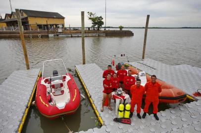  PORTO ALEGRE, RS, BRASIL, 10-01-2019: Treinamento do GBS, mergulhadores que atuam nas buscas e salvamentos em água doce feitas pelos bombeiros no RS (FOTO FÉLIX ZUCCO/AGÊNCIA RBS, Editoria SuaVida).