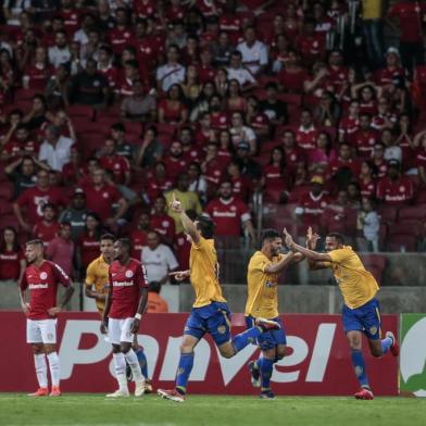  PORTO ALEGRE, RS, BRASIL, 24.01.2019. Internacional e Pelotas se enfrentam pela segunda rodada do Campeonato Gaúcho 2019 no estádio Beira-Rio, em Porto Alegre. Na foto, segundo gol do Pelotas.FOTO: ANDRÉ ÁVILA/AGÊNCIA RBSIndexador: Andre Avila