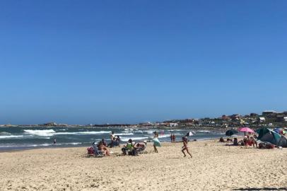 Foto para o Roteiro da Sara. Praia Punta del Diablo, no Uruguai