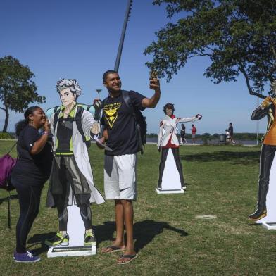  PORTO ALEGRE, RS, BRASIL, 25/01/2018: Primeiro dia de Maratona Pokémon na Orla do Guaíba. CASE (Bruna manda o nome)Indexador: ISADORA NEUMANN