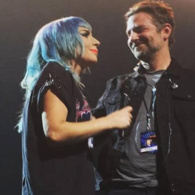 Lady Gaga e Bradley Cooper cantam Shallow juntos ao vivo pela primeira vez