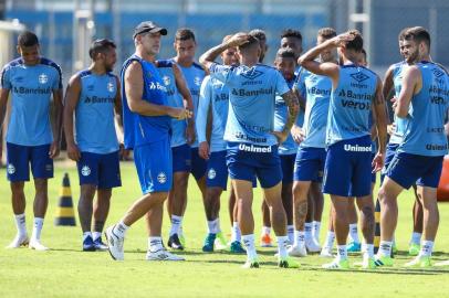 RS - FUTEBOL/TREINO GREMIO  - ESPORTES - Jogadores do Gremio realizam treino durante a manha deste sÃ¡bado no Centro de Treinamentos Luiz Carvalho, na preparacao para o Campeonato Gaucho 2019. FOTO: LUCAS UEBEL/GREMIO FBPA