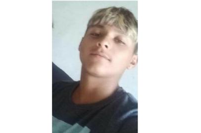 Daniel dos Santos Zajkowiski, 17 anos,  desaparecido em Alvorada. Foi levado por encapuzados