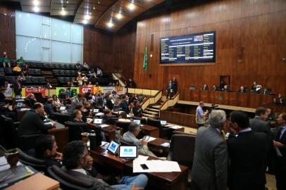  PORTO ALEGRE, RS, BRASIL, 06-03-2018. Deputados tentam, pela terceira vez, aprovar projeto de reforma do IPE. Na foto: Otomar Vivian (ANDRÉ ÁVILA/AGÊNCIA RBS)