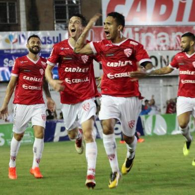  São Luiz x Caxias, pela segunda rodada do gauchão, no Estádio 19 de Outubro