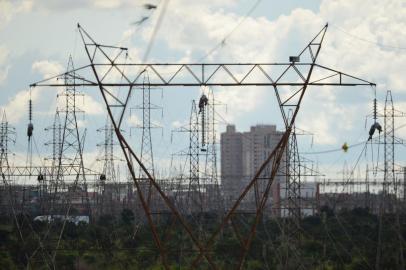 Linhas de transmissão de energia do sistema elétrico nacional 