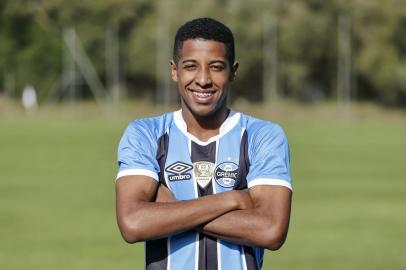  ELDORADO DO SUL, RS, 26-06-2017: Plantel da equipe das categorias de base do Grêmio para a disputa do Campeonato Brasileiro Sub-20. Na foto, Guilherme Guedes, lateral-esquerdo (FOTO FÉLIX ZUCCO/AGÊNCIA RBS, Editoria de Esportes).Indexador: Felix Zucco