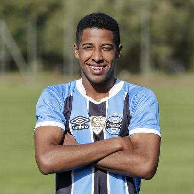  ELDORADO DO SUL, RS, 26-06-2017: Plantel da equipe das categorias de base do Grêmio para a disputa do Campeonato Brasileiro Sub-20. Na foto, Guilherme Guedes, lateral-esquerdo (FOTO FÉLIX ZUCCO/AGÊNCIA RBS, Editoria de Esportes).Indexador: Felix Zucco