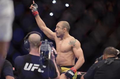 CE - UFC/FORTALEZA - ESPORTES - Jose Aldo venceu Renato Moicano por knockout técnico durante o UFC Fortaleza - Assunção vs Moraes realizada no Arena CFO em Fortaleza, CE. 03/02/2019 - Foto: REINALDO REGINATO/FOTOARENA/FOTOARENA/ESTADÃO CONTEÚDO