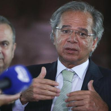  Guedes recebe Rodrigo Maia para reunião sobre a reforma da PrevidênciaO presidente da Câmara dos Deputados, Rodrigo Maia, e o ministro da Economia, Paulo Guedes, após reunião.Foto: Valter Campanato/Agência Brasil