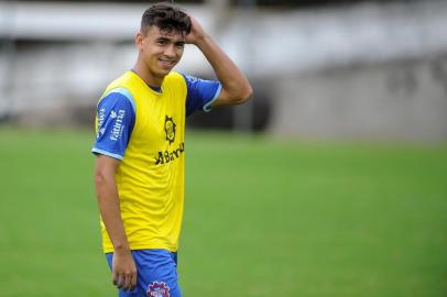  CAXIAS DO SUL, RS, BRASIL 29/01/2019Time do SER Caxias treina no CT do clube. A equipe se prepara para enfrentar o Novo Hamburgo pelo Gauchão 2019. (Felipe Nyland/Agência RBS)