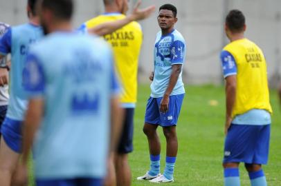  CAXIAS DO SUL, RS, BRASIL 29/01/2019Time do SER Caxias treina no CT do clube. A equipe se prepara para enfrentar o Novo Hamburgo pelo Gauchão 2019. Na foto: O volante Marabá. (Felipe Nyland/Agência RBS)