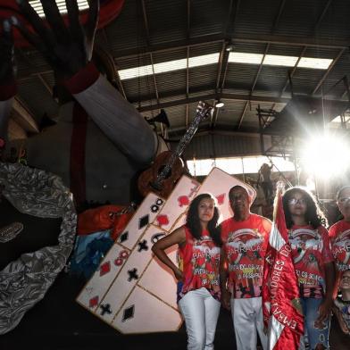  PORTO ALEGRE, RS, BRASIL - 06/02/2019 - Na semana passada, o patriarca dos Giró e um dos fundadores da Embaixadores do Ritmo faleceu. A família, agora, vive um dilema sobre encerrar ou não as atividades da agremiação.Indexador: Carlos Macedo