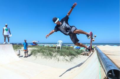 Com música, surfe e skate, festivais Morrostock e ATS se unem em evento único em Atlântida Sul