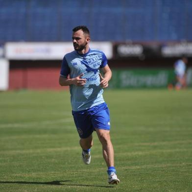  CAXIAS DO SUL, RS, BRASIL (25/01/2019)Treino do SER Caxias no Estádio Centenário em Caxias do Sul. Na foto,volante Juliano. (Antonio Valiente/Agência RBS)