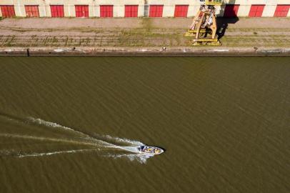  PORTO ALEGRE, RS, BRASIL, 18/05/2017 : Revitalização do Cais Mauá parada. (Omar Freitas/Agência RBS)