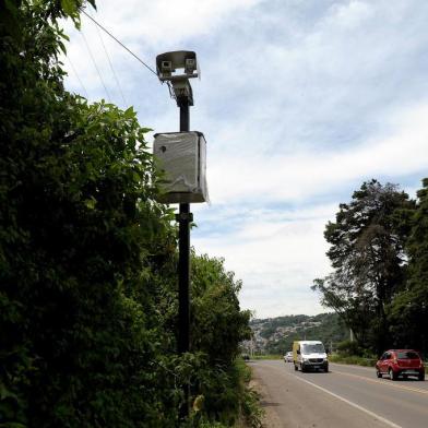  CAXIAS DO SUL, RS, BRASIL, 11/02/2019Pardais na BR 116. KM 155 St. Corona(Lucas Amorelli/Agência RBS)