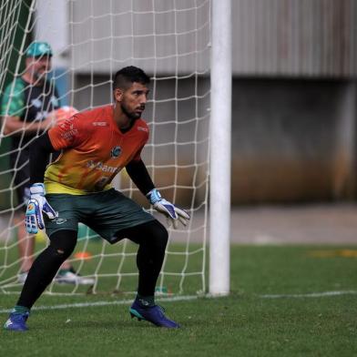  CAXIAS DO SUL, RS, BRASIL, 08/01/2019 - Equipe do Juventude se prepara para jogo-treino contra o Criciúma. NA FOTO: goleiro Marcelo Carné. (Marcelo Casagrande/Agência RBS)