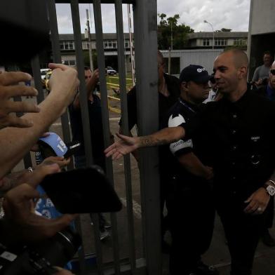  PORTO ALEGRE, RS, BRASIL, 13.02.2019. Atacante Diego Tardelli desembarcou no Aeroporto Salgado Filho nesta quarta-feira para assinar contrato com o Grêmio.FOTO: MATEUS BRUXEL/AGÊNCIA RBS