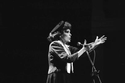 Theatro São Pedro, 29/06/1984Bibi Ferreira em Piaf, A Vida de Uma Estrela da Canção