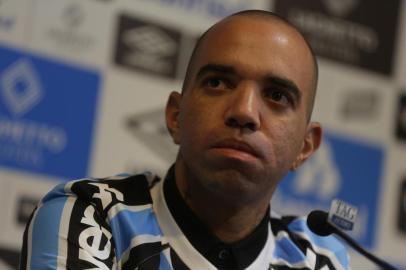  PORTO ALEGRE, RS, BRASIL - 13/02/2019 - Apresentação do atacante Diego Tardelli pelo Grêmio no CT Luiz Carvalho.