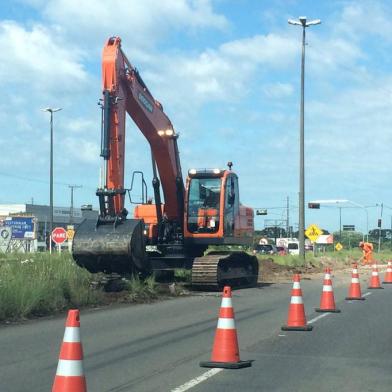 Obras na RS-453 no acesso a Havan, em Caxias do Sul