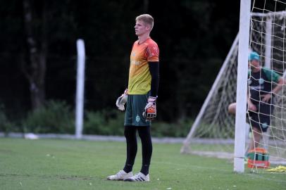  CAXIAS DO SUL, RS, BRASIL, 14/02/2019 - Treino do Juventude no CT. NA FOTO: goleiro Raul. (Marcelo Casagrande/Agência RBS)