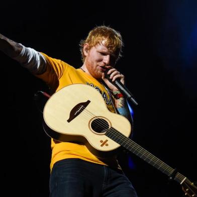 Show do cantor e compositor britÃ¢nico Ed Sheeran em SÃ£o Paulo***EMBARGADA PARA USO EM INTERNET*** SÃO PAULO, SP, 13.02.2019 ¿ ED-SHEERAN: Show do cantor e compositor britânico Ed Sheeran no Allianz Parque, estádio do Palmeiras, na zona oeste de São Paulo, nesta quarta-feira (13). A turnê do cantor pelo Brasil intitulada ¿Divide tour¿, é considerada uma das mais lucrativas da história e os ingressos foram esgotados para assistir a apresentação do britânico. (Foto: Flávio Moraes/UOL/Folhapress)