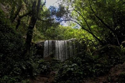  CAXIAS DO SUL, RS, BRASIL, 13/02/2019Pauta para o Almanaque deste fim de semana. Dicas de cachoeiras para curtir sem precisar sair de Caxias do Sul. (Lucas Amorelli/Agência RBS)Indexador:                                 