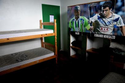  CAXIAS DO SUL, RS, BRASIL, 15/02/2019O alojamento do Juventude, que fica localizado debaixo das arquibancadas do Estádio Alfredo Jaconi, recebe atletas de 14 até 17 anos que integram as categorias de base alviverde. São 10 quartos e 25 acomodações à disposição no clube. (Lucas Amorelli/Agência RBS)