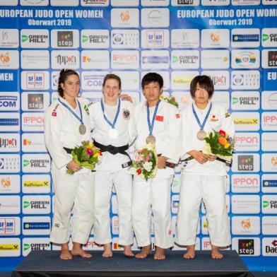 Rafaela Silva e Mayra Aguiar são prata, e Brasil leva seis medalhas no Aberto de Oberwart de judô