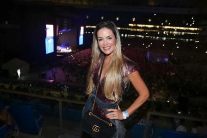  PORTO ALEGRE, RS, BRASIL, 17/02/2019-  Raquel Ody no camarote da Dcset. Show do Ed Sheeran na Arena do Grêmio. (FOTOGRAFO: ANDRÉA GRAIZ / AGENCIA RBS)Indexador: Andrea Graiz