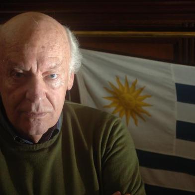  Eduardo galeano, escritor uruguaio.