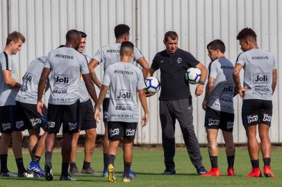 ()  SPO   durante o treino desta tarde no CT Joaquim Grava, zona leste da cidade de Sao Paulo. O prÃ³ximo jogo da equipe serÃ¡ amanha, dia 20/02, quarta-feira, contra Esporte Clube Avenida/RS, na Arena Corinthians, valido pela Copa do Brasil 2019. Juiz: Caio Max Augusto Vieira - Sao Paulo/SP/Brasil - 19/02/2019. Foto: Â© Daniel Augusto Jr. / Ag. CorinthiansEditoria: TreLocal: Sao PauloIndexador: () Daniel Augusto Jr.Secao: CT Joaquim Grava / Parque Ecologico do TFonte: http://www.danielaugustojr.com.brFotógrafo: () Daniel Augusto Jr.