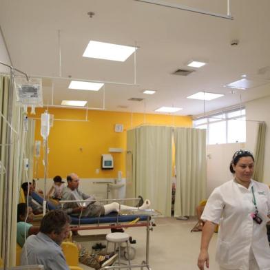  PORTO ALEGRE-RS- BRASIL- 18/02/2019- Balanço de seis meses da administração do Hospital Restinga. Emergência lotada nesta segunda-feiral. FOTO FERNANDO GOMES/ DIÁRIO GAÚCHO.