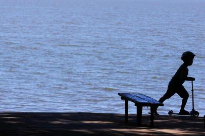  PORTO ALEGRE, RS, BRASIL, 21/02/2019- Ensaio de calor.(FOTOGRAFO: JÚLIO CORDEIRO / AGENCIA RBS)