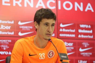 Rodrigo Dourado, volante e capitão do Inter